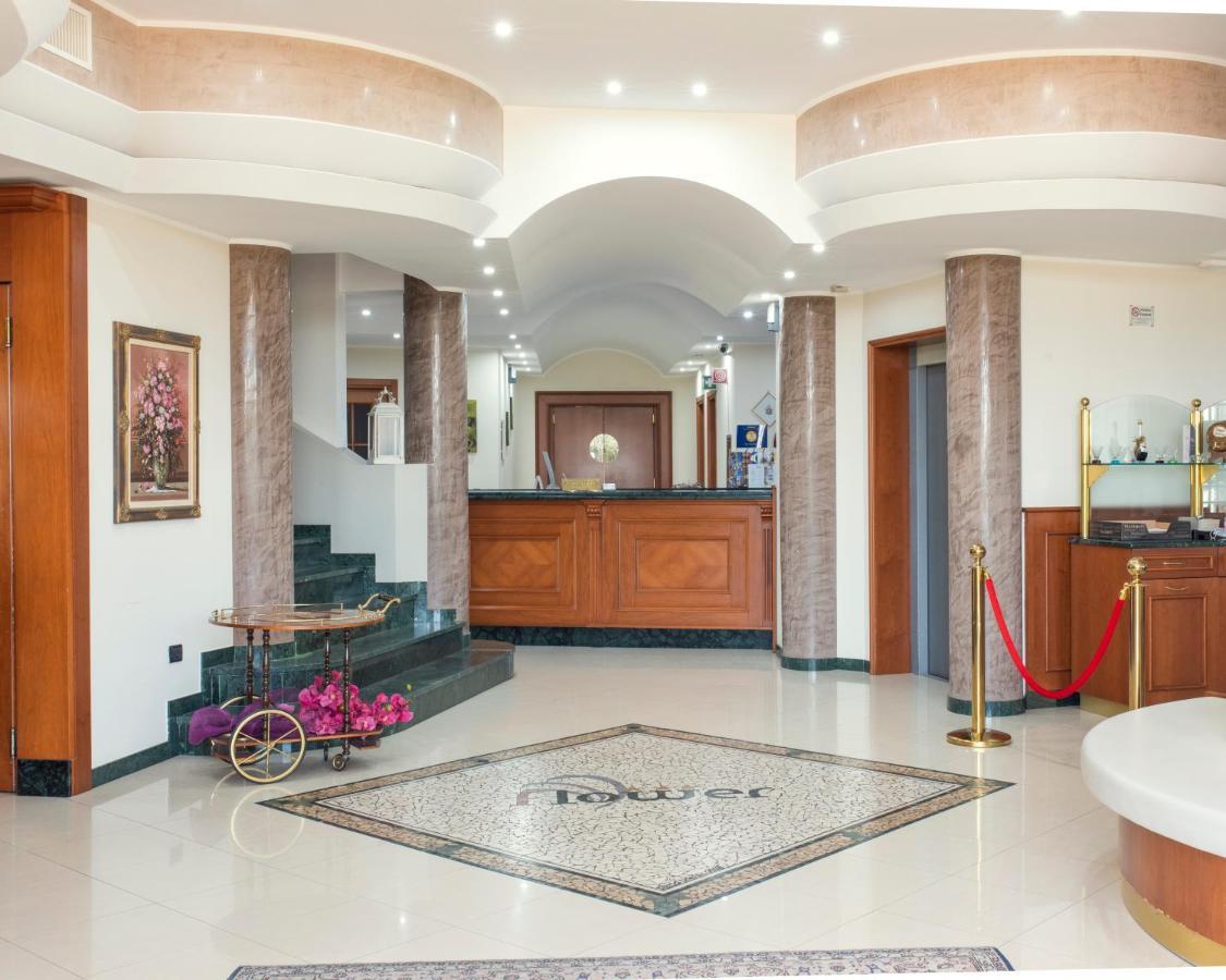 Hotel - Motel Flower Gropello Cairoli Εξωτερικό φωτογραφία