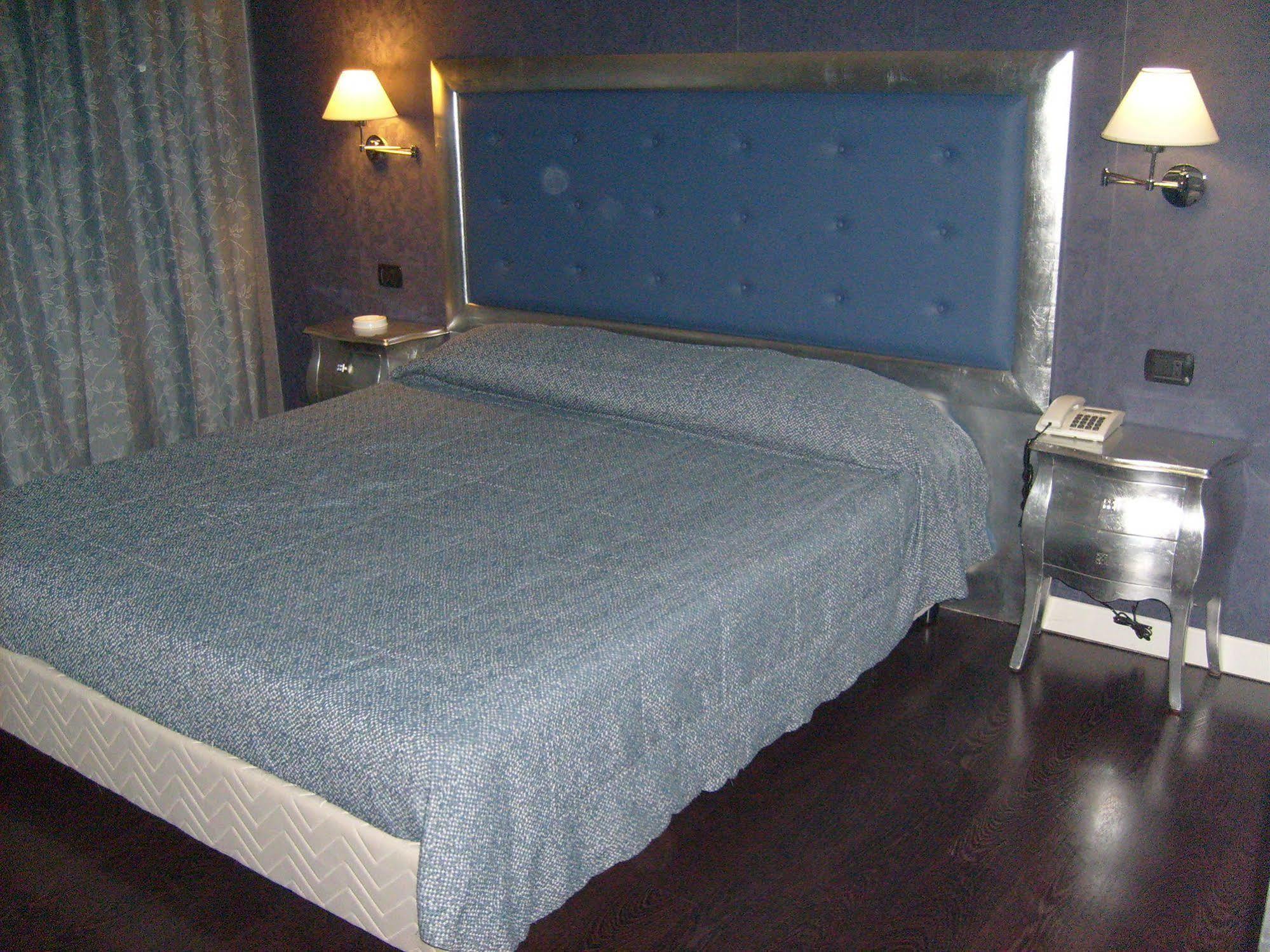 Hotel - Motel Flower Gropello Cairoli Εξωτερικό φωτογραφία