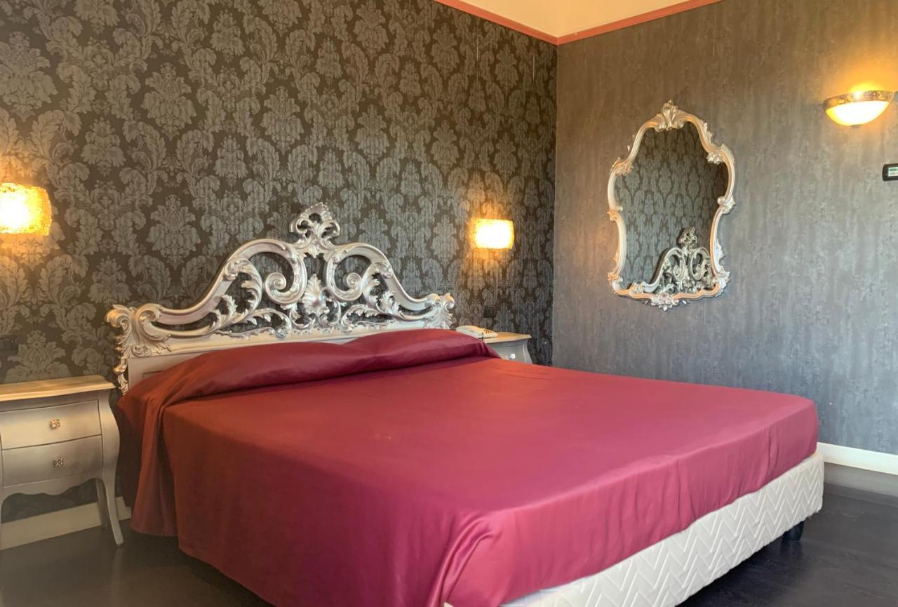 Hotel - Motel Flower Gropello Cairoli Εξωτερικό φωτογραφία